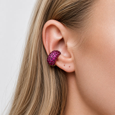 Approx. 3.58 carats Round Deep Pink Sapphires
Earcuff set in 18K Rose Gold
Stones set in 18K Blackened Gold