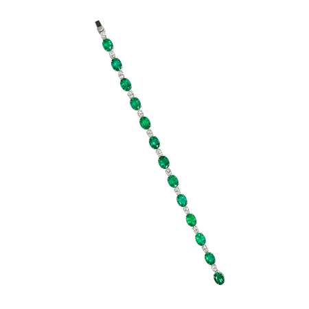 Approx 15.36 carats Oval Emerald&nbsp;
2.55 carats Round Diamonds
Necklace set in 18K White Gold