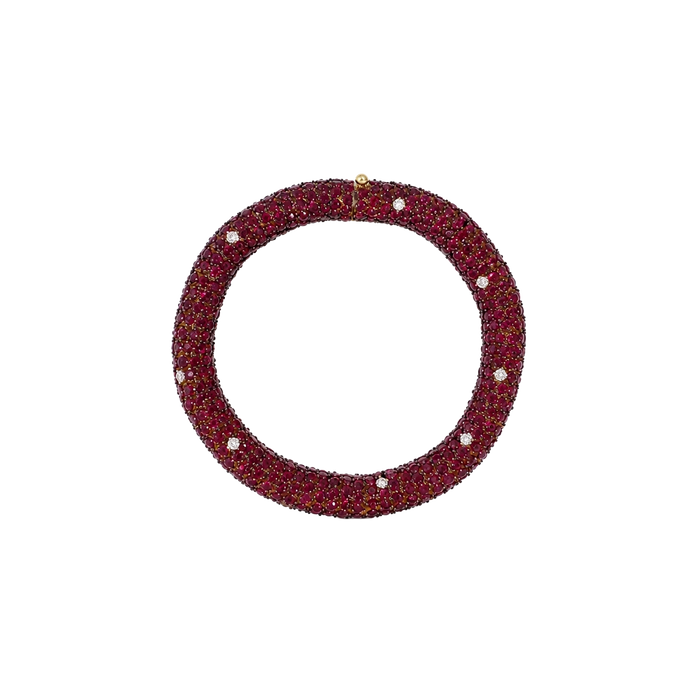 Approx. 36.83 carats Round Rubies&nbsp;
0.84 carats Round Diamonds&nbsp;
Bracelet set in 18K Yellow Gold
7.75 in&nbsp;