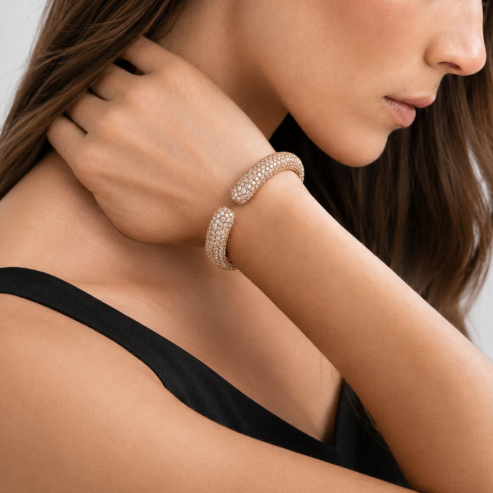 Approx. 1.22 carats Round Daimonds
Bangle set in 18K Rose Gold&nbsp;