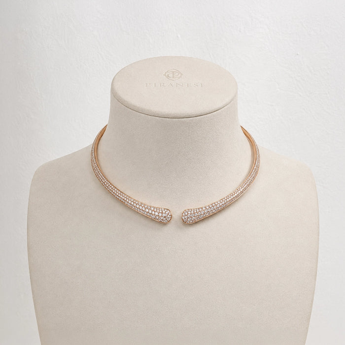 Approx. 11.39 carats Round Diamonds
Set in 18K Rose Gold
15 in