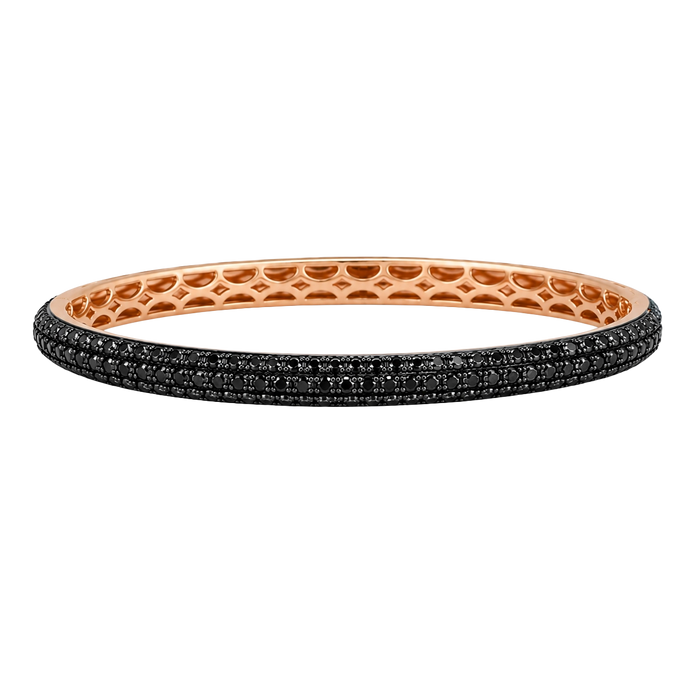 Approx. 2.58 carats Round Black Diamonds&nbsp;
Set in 18K Rose Gold&nbsp;
53 x 46 mm