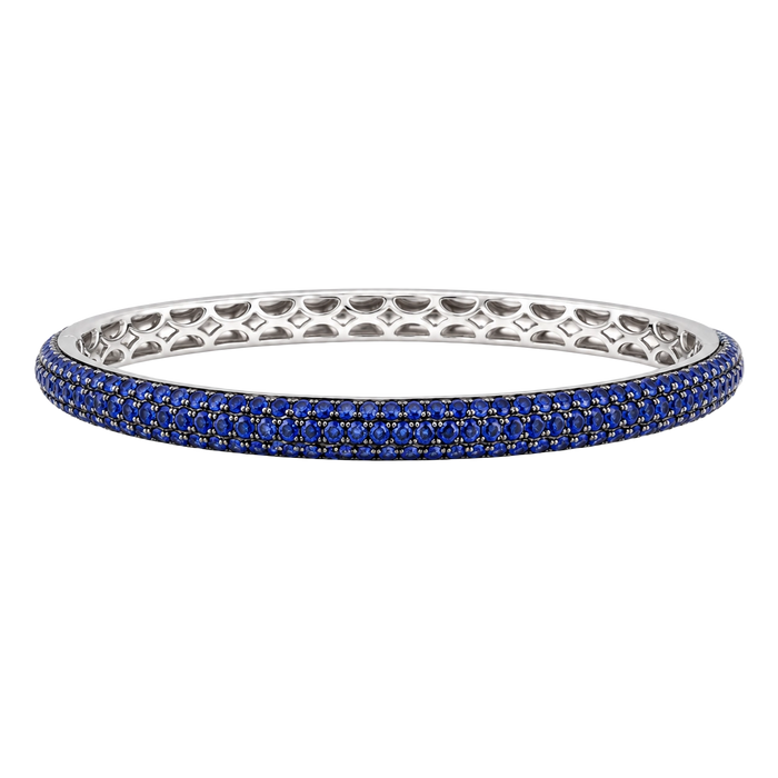 Approx. 3.15 carats Round Blue Sapphires
Set in 18K White Gold
53 x 46 mm