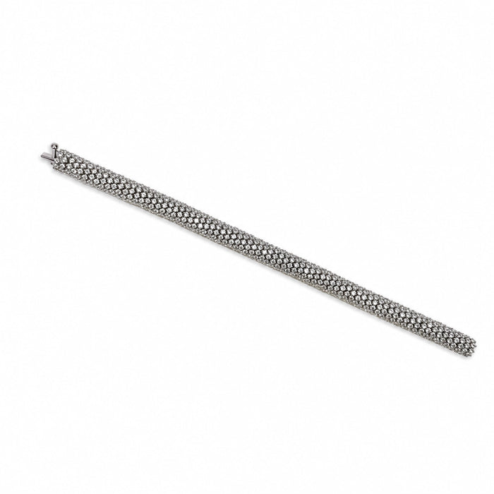 Approx. 26.02 carats Round Diamonds
Set in 18K White Gold
7.75 in