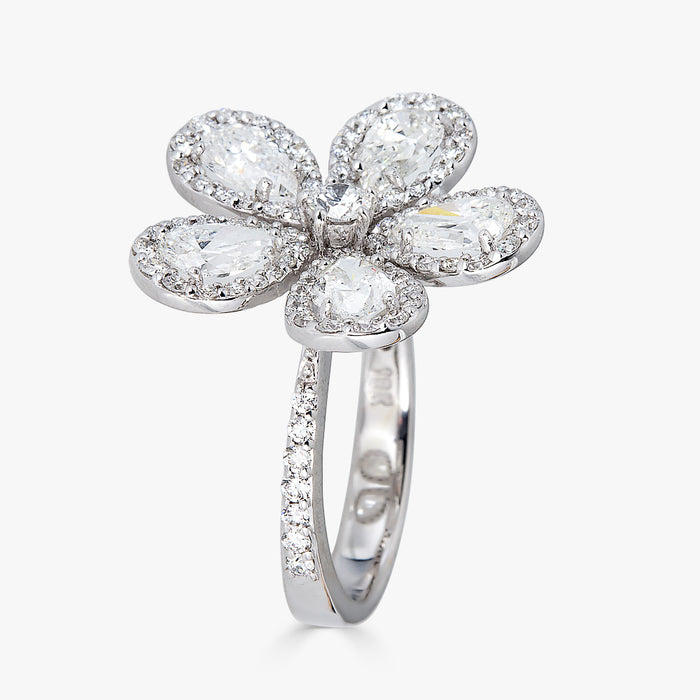 Classic Flower Ring in Diamond